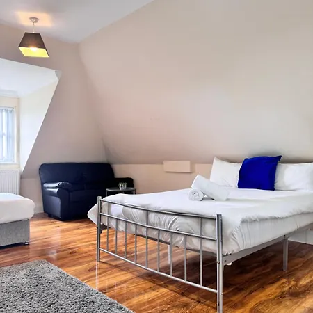 Relaxing Airport Rooms Stanwell Exterior photo